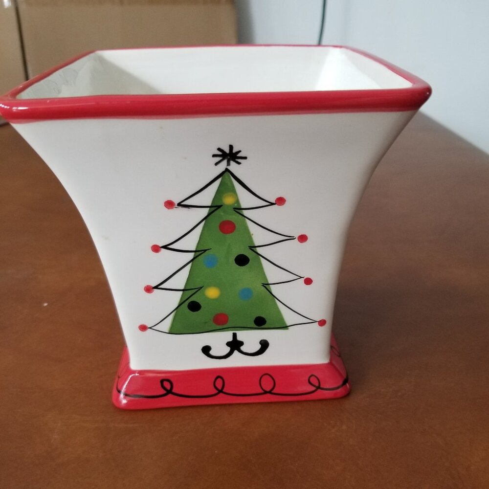 FTD Ceramic Christmas Tree Vase/Planter